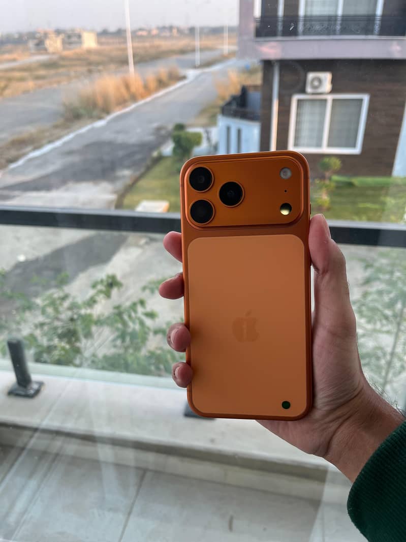 Apple iPhone 17 Pro Max 3