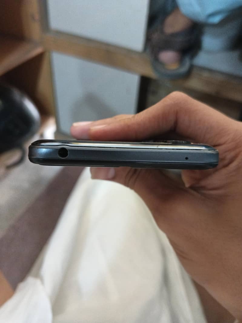Sharp Aquos Zero 3