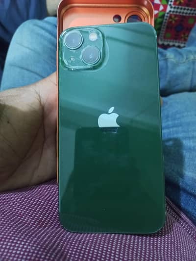 Apple iPhone 13