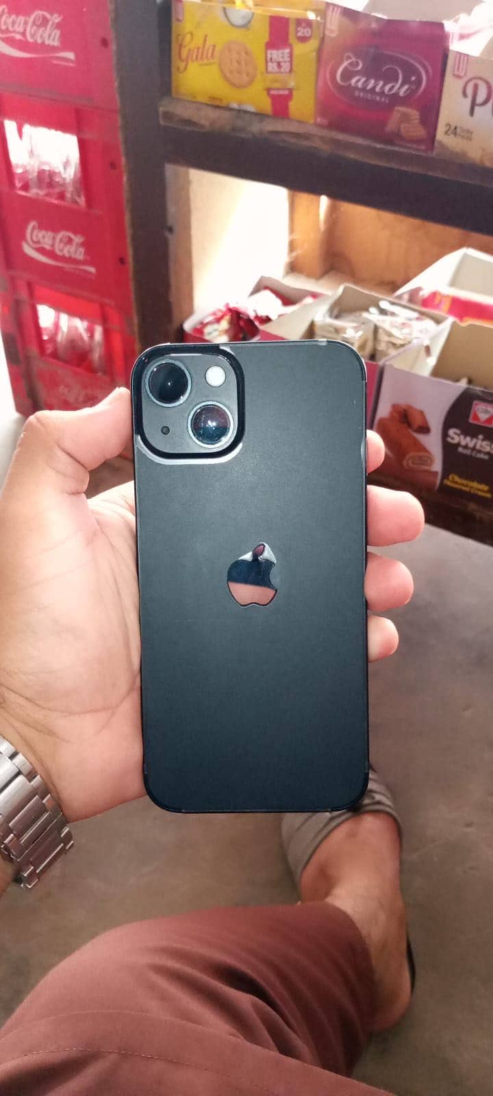Apple iPhone 13 2