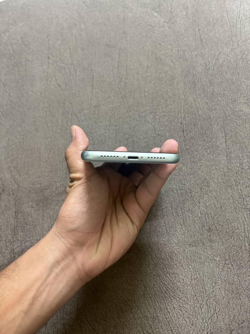 Iphone 11 4