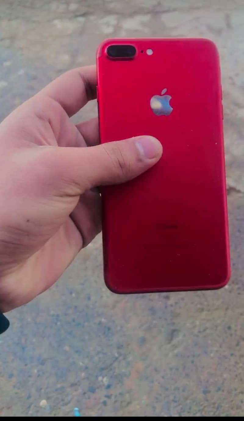 Apple iPhone 7 Plus 0