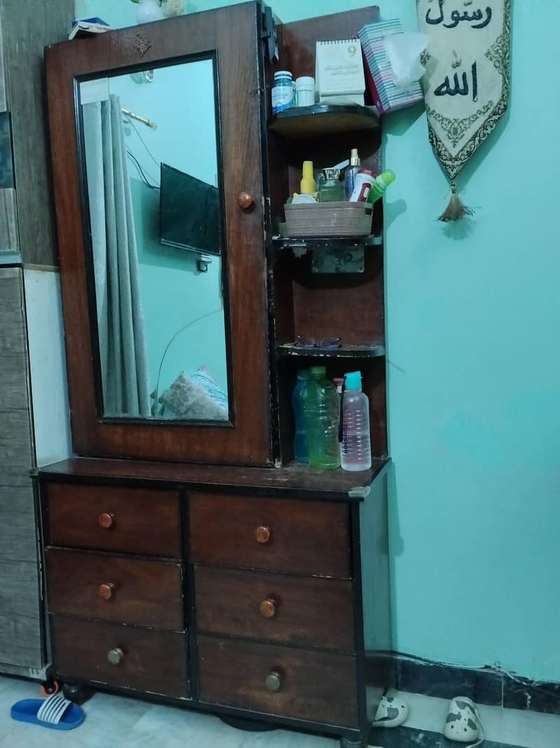 dressing table 1