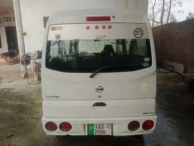 Nissan Clipper 2013
