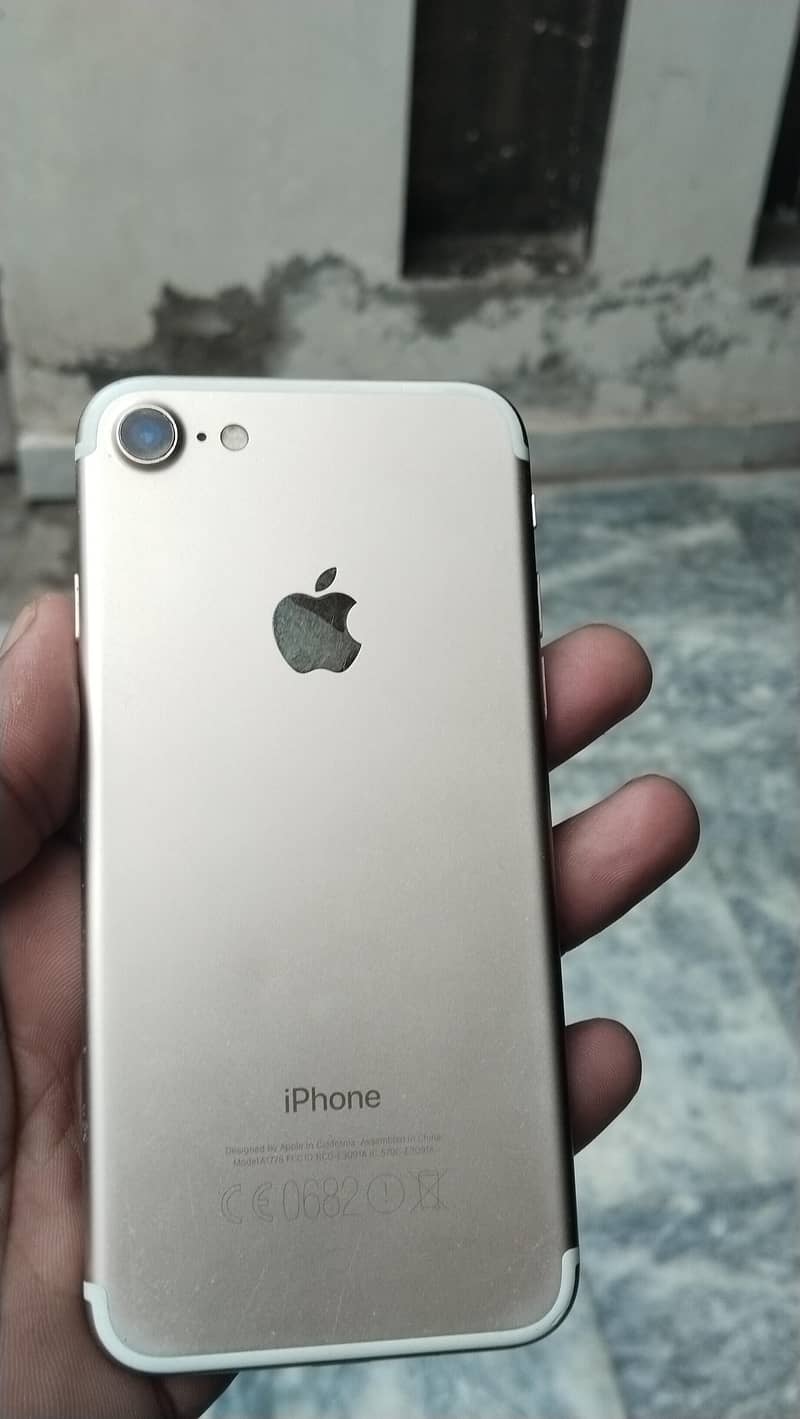 Apple iPhone 7 Plus 1
