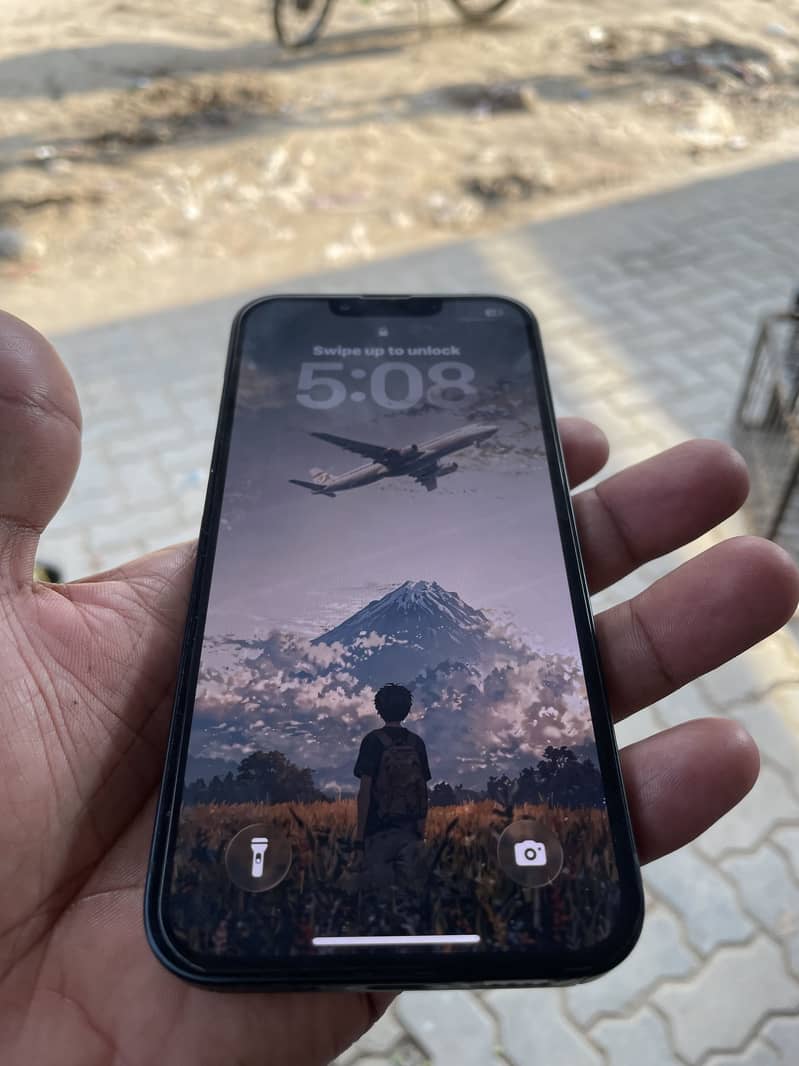 Apple iPhone 13 2