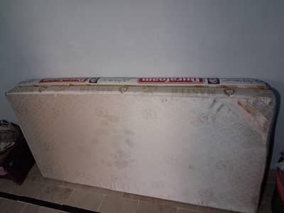 2 single mattresses 3inch 6 ft