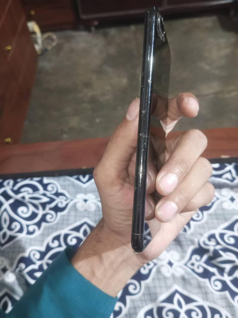 APPLE IPHONE 7 PLUS 4