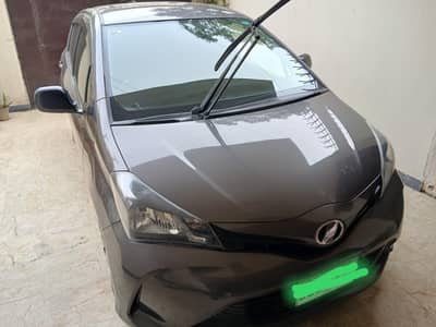 Toyota Vitz 2015