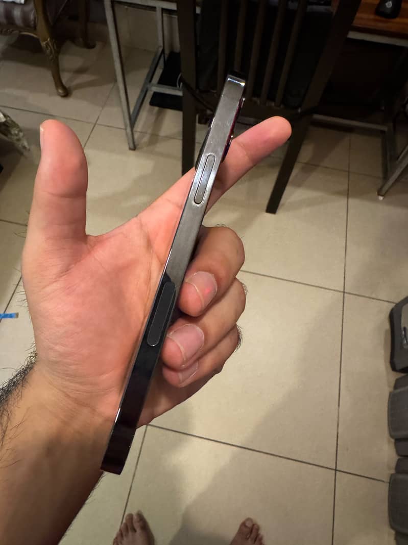 Apple iPhone 12 Pro 3