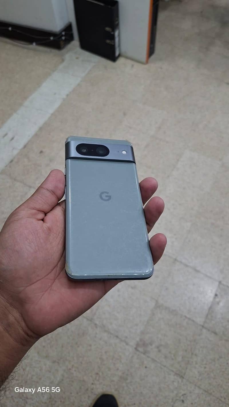 Google Pixel 8 1