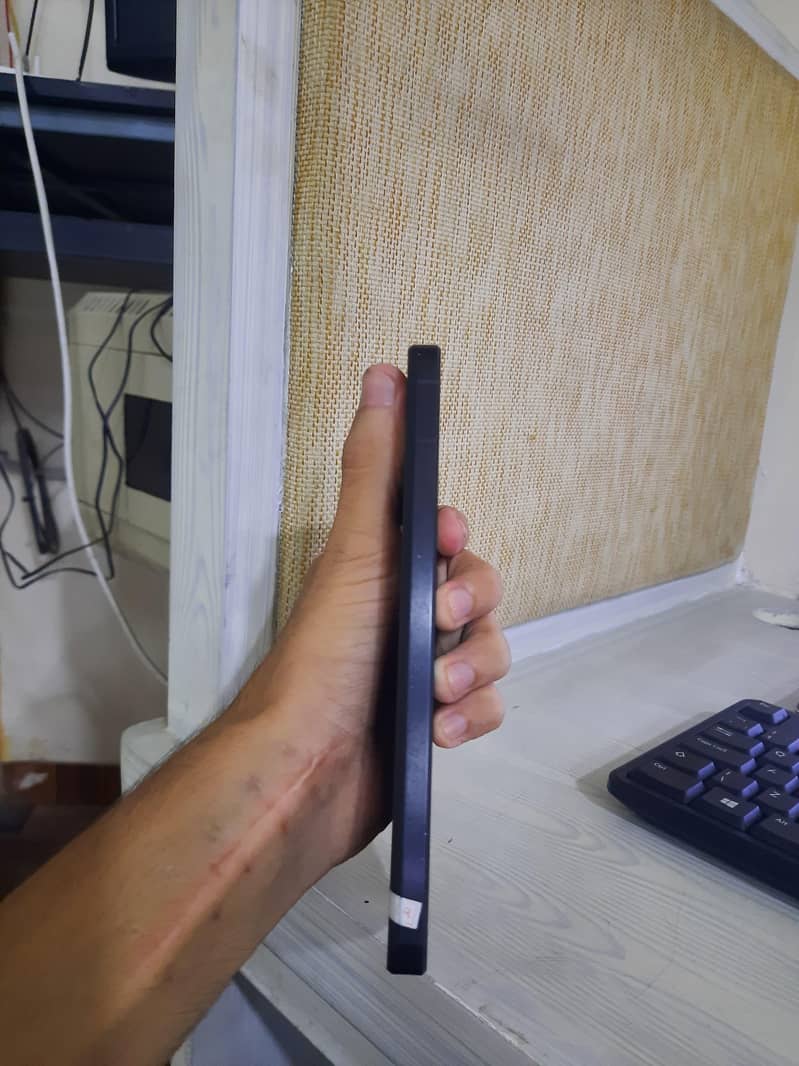 Sharp Aquos Sense7 2