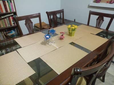 6 seater dinning table for sale
