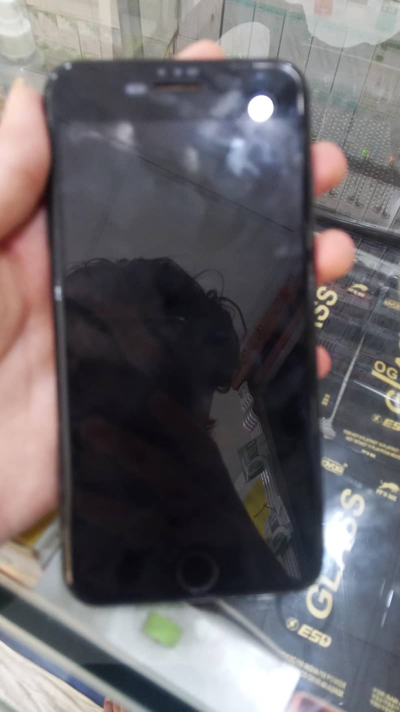 Apple iPhone 7 Plus 0