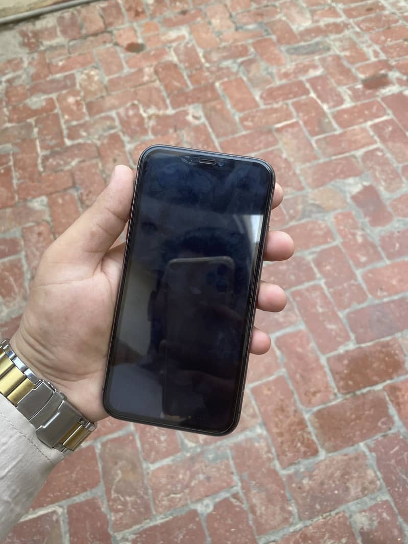 Apple iPhone 11 3