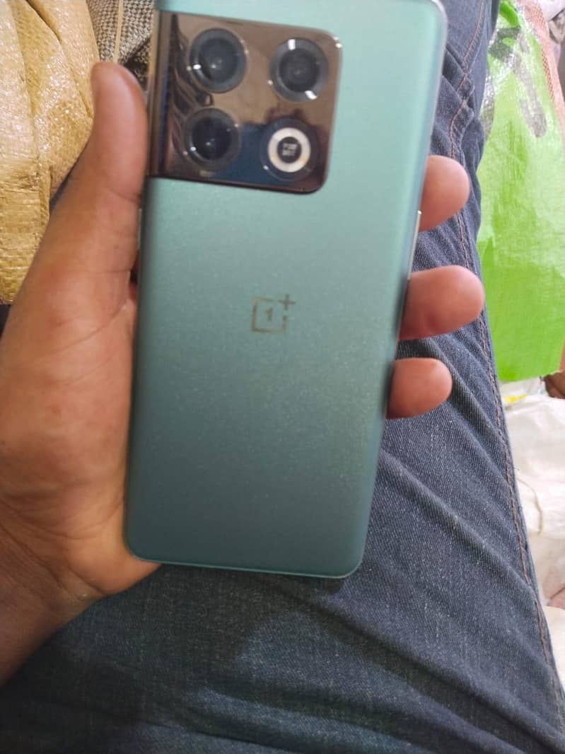 One Plus 10 Pro 1