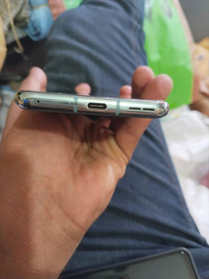 One Plus 10 Pro 4