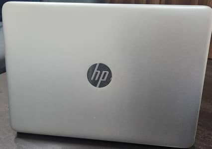 ​HP EliteBook 840 G4 | i5 7th Gen / 8GB RAM / 1TB HDD / Very Clean
