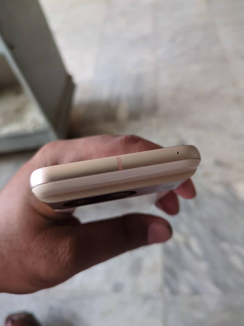 Google Pixel 8 3
