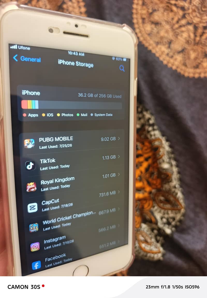Apple iPhone 8 Plus 3