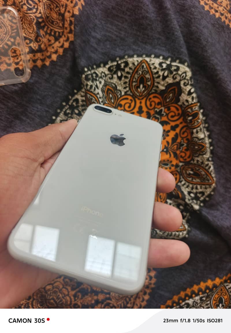 Apple iPhone 8 Plus 8