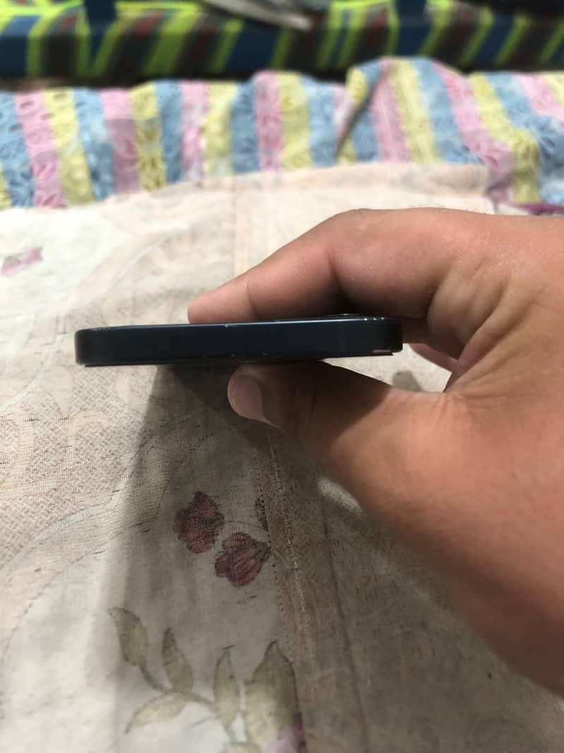 Apple iPhone 12 5