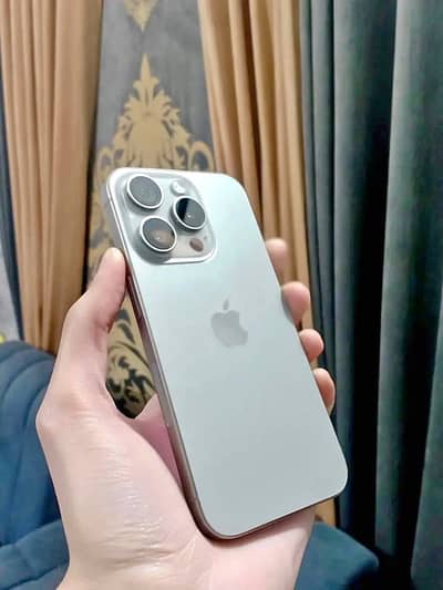 Apple iPhone 15 Pro