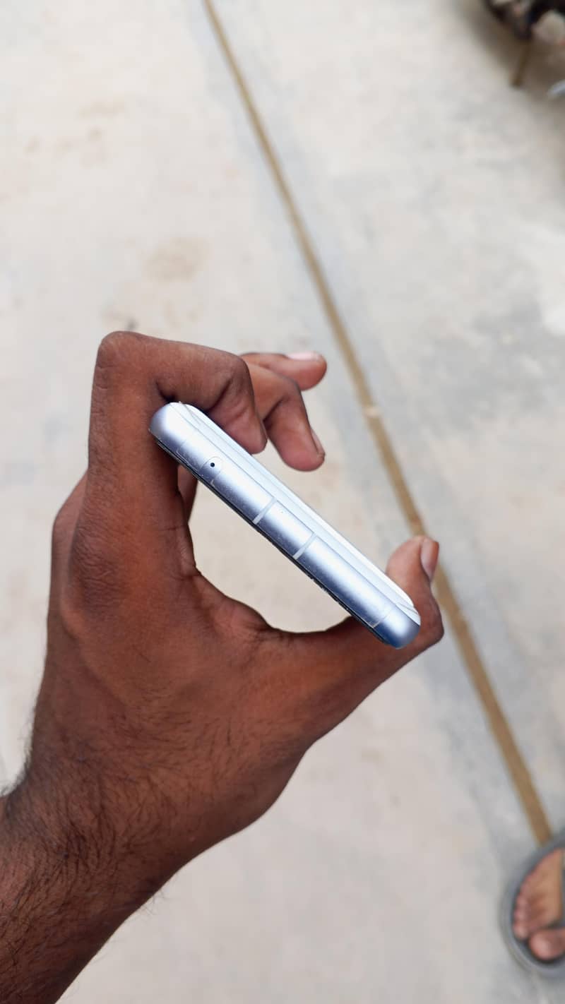 Google Pixel 7a 4