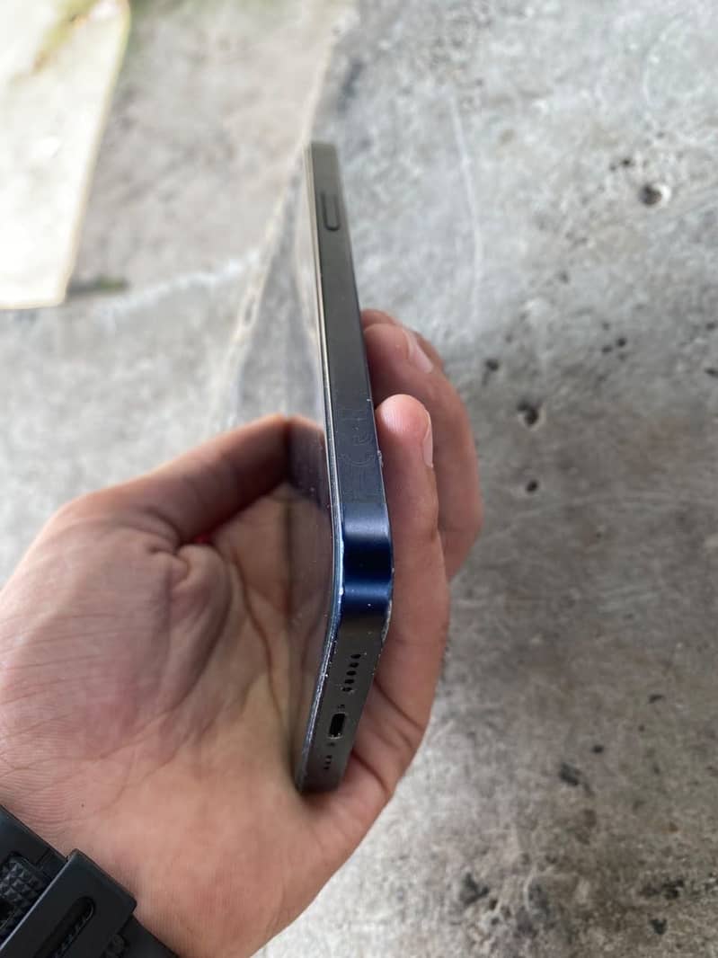 Apple iPhone 12 5