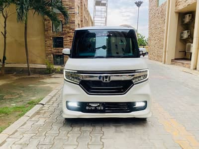 Honda N Box Custom 2018/2021 Pearl White Push Start