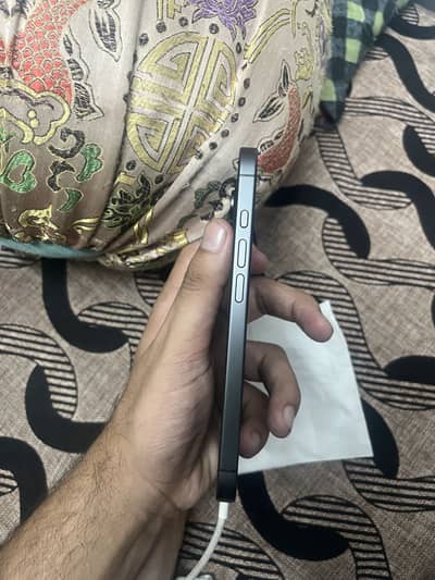IPHONE 17  256GB Non PTA Factory unlocked (Esim variant)