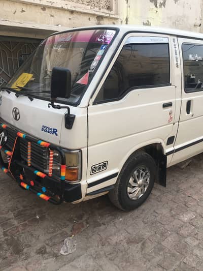 Toyota Hiace wagon neat and clean