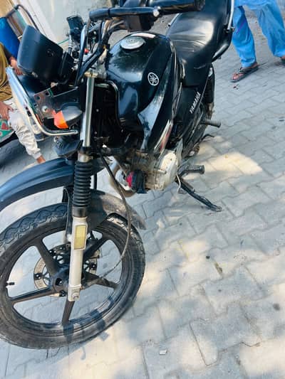 Yamaha ybg 2016 model Rs 175000