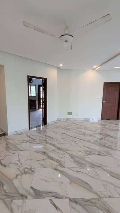 Best Options For Flat Is Available For Rent In Askari 10 - Sector S