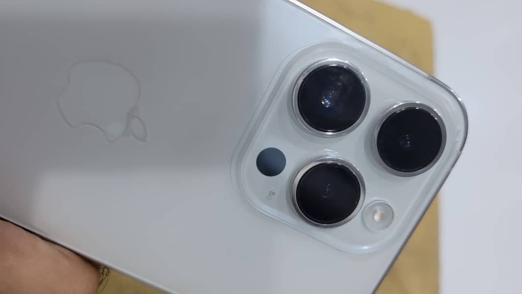 Apple iPhone 14 Pro 3