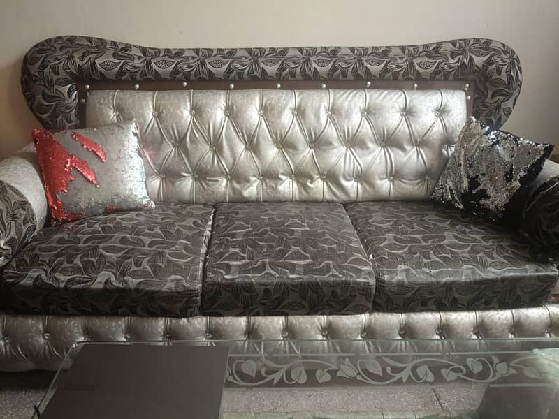 Sofa set with table 1