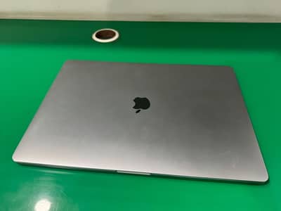 Apple MacBook Pro 16-inch (2019) | Core i9 | 32GB RAM | GPU 5500m 4GB