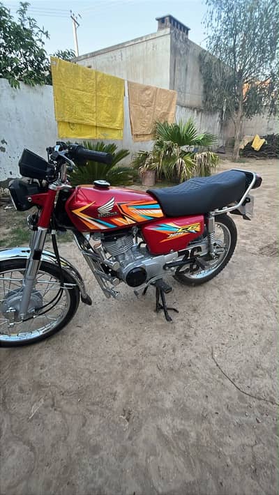 Honda 125 2025 month 10 nikla