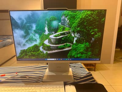 2 Brand NEW All in One Desktops From Dubai 