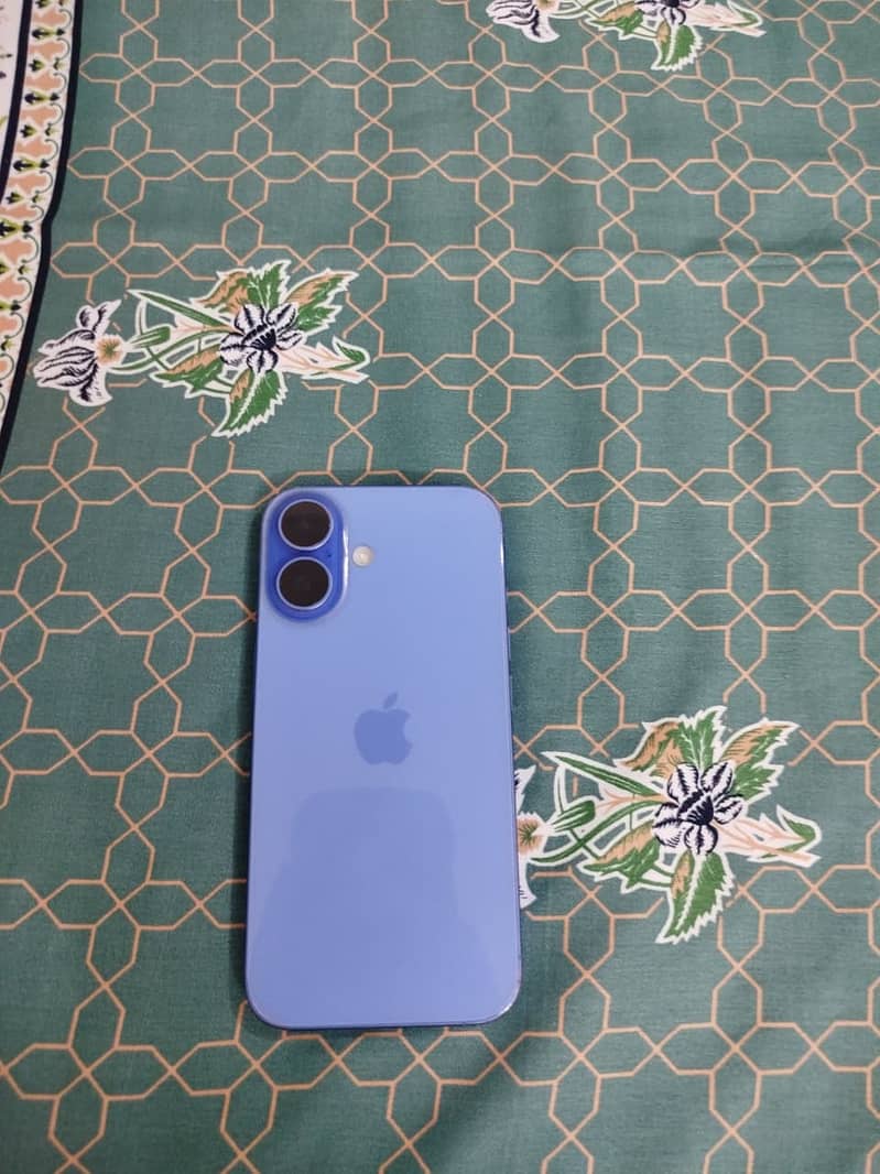Apple iPhone 16 1