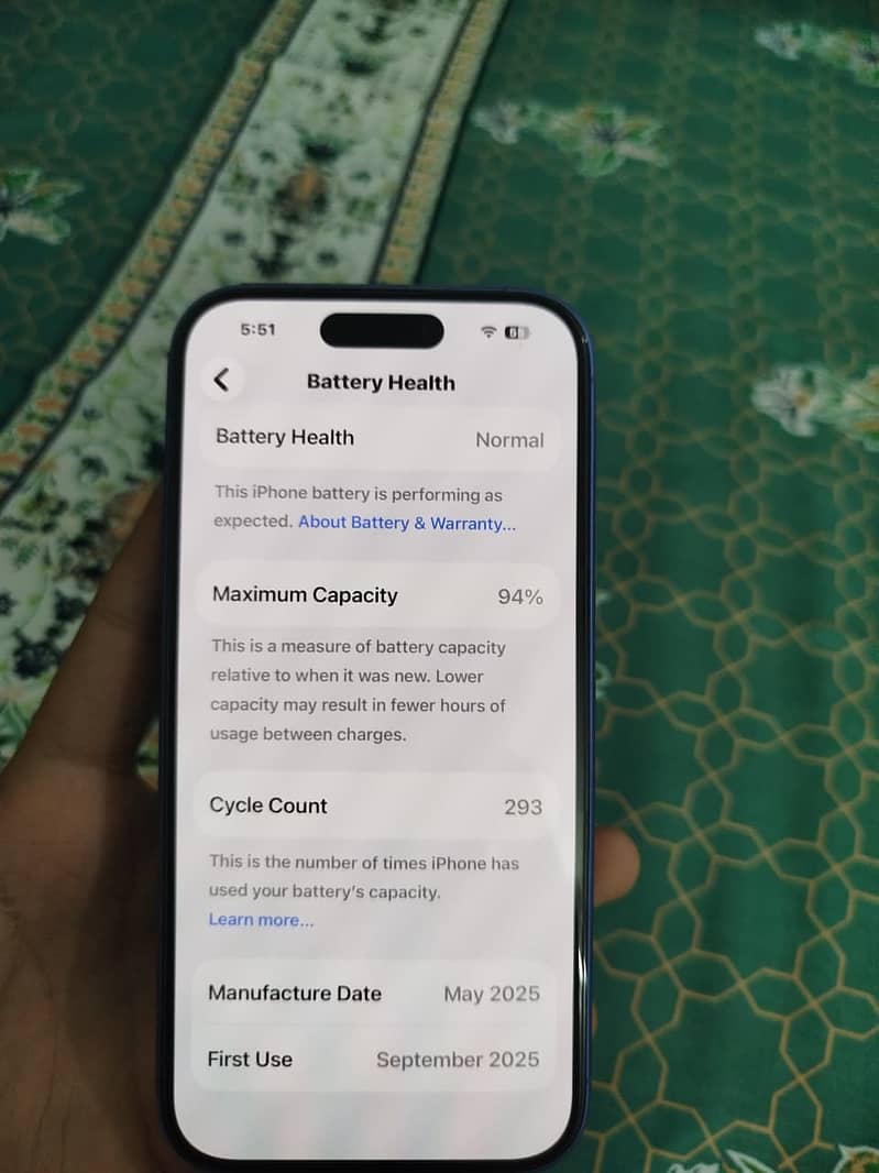 Apple iPhone 16 6