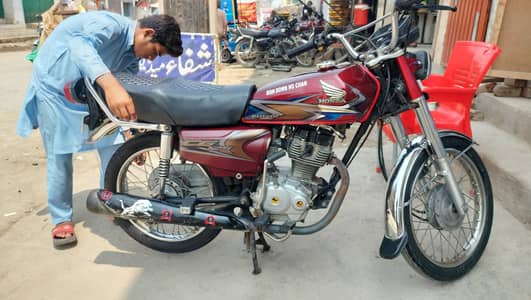 Honda 125 2020 model Red clr