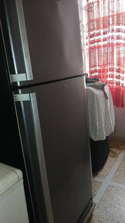 KENWOOD REFRIGERATOR - EXCELENT CONDITION