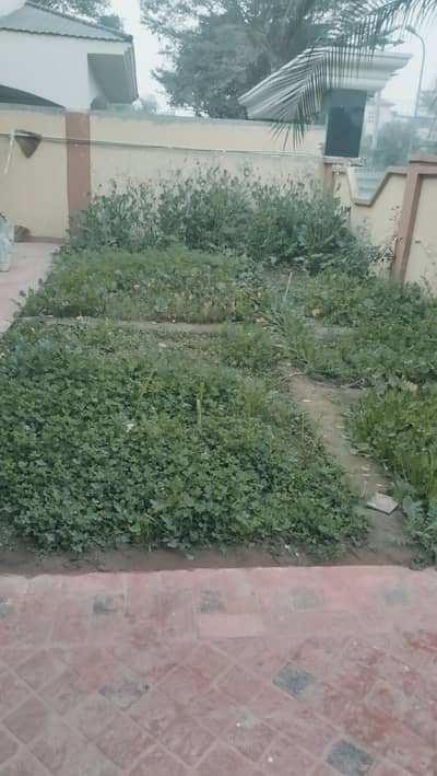 5 Marla plot for sale paragon city