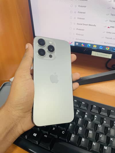 Apple iPhone 15 Pro Max