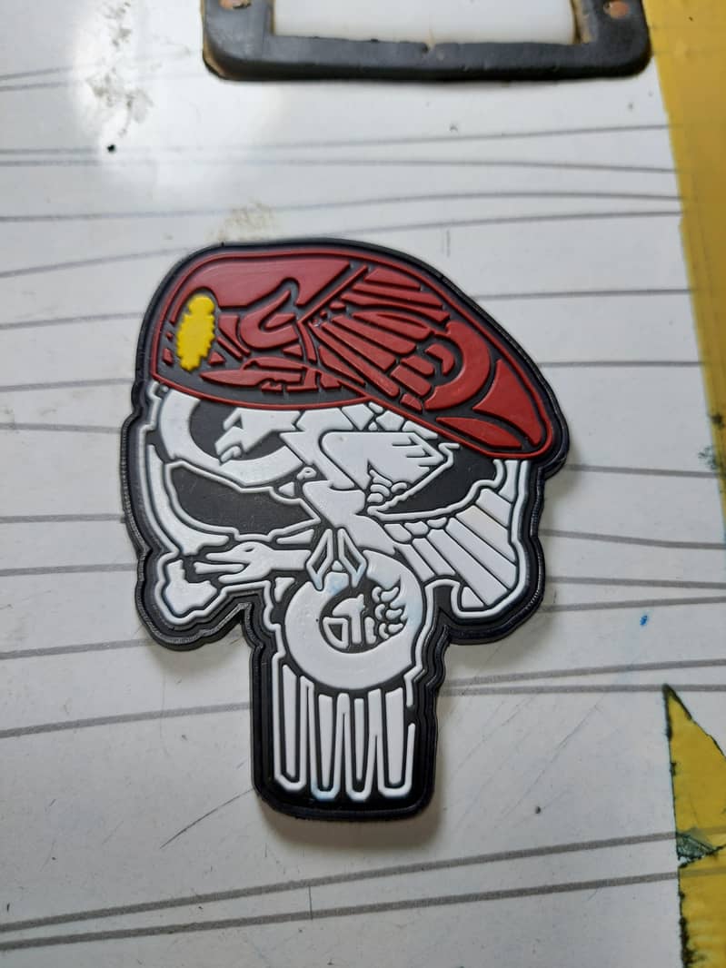 Pvc rubber patch embroidery patch woven patch lables keychains 0