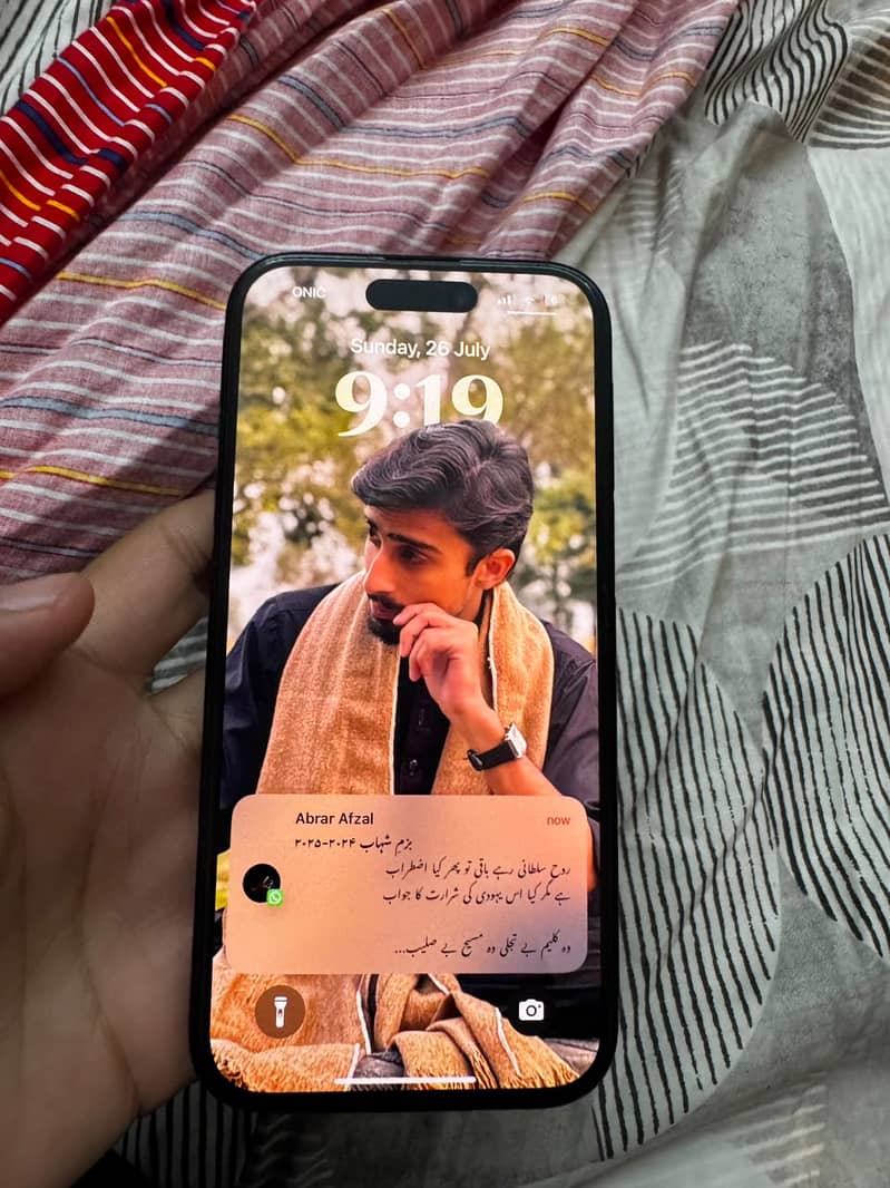 Apple iPhone 15 4