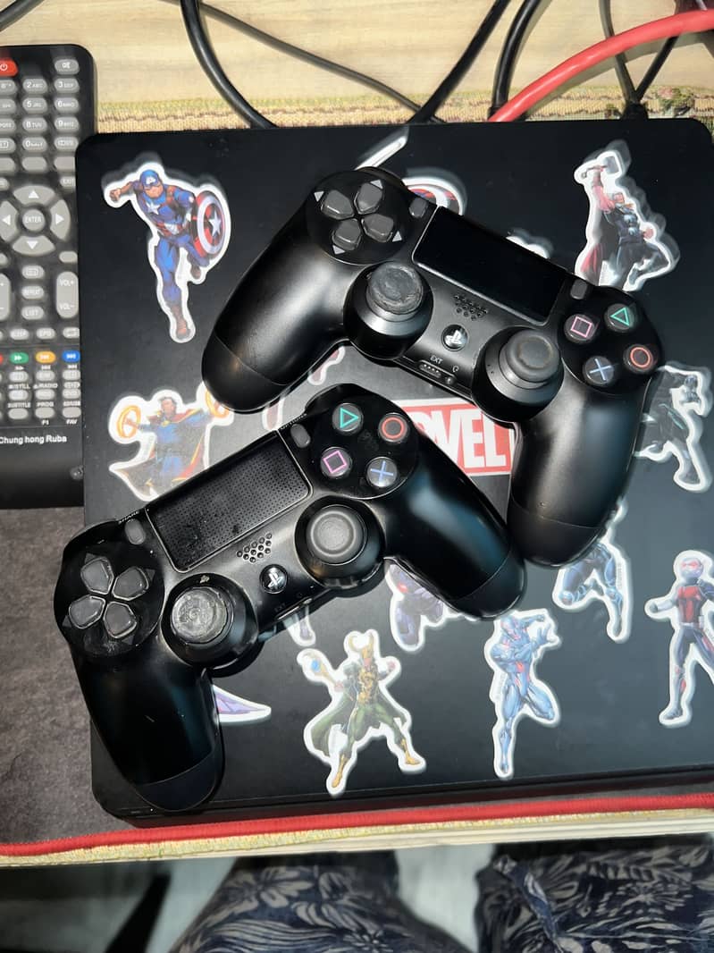 Ps4 slim 2