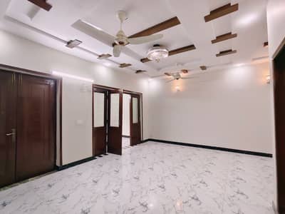 5.5 Marla Lower Portion For Rent In Johar Town Phase 2 Hot Location