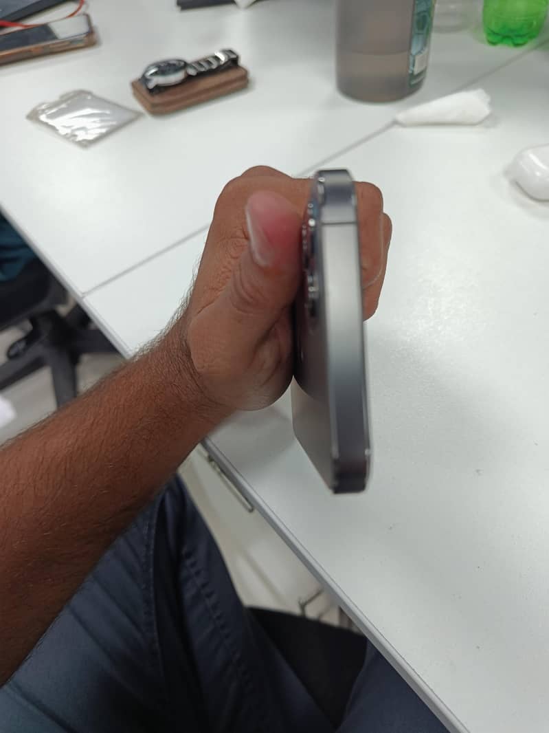Apple iPhone 12 Pro 3
